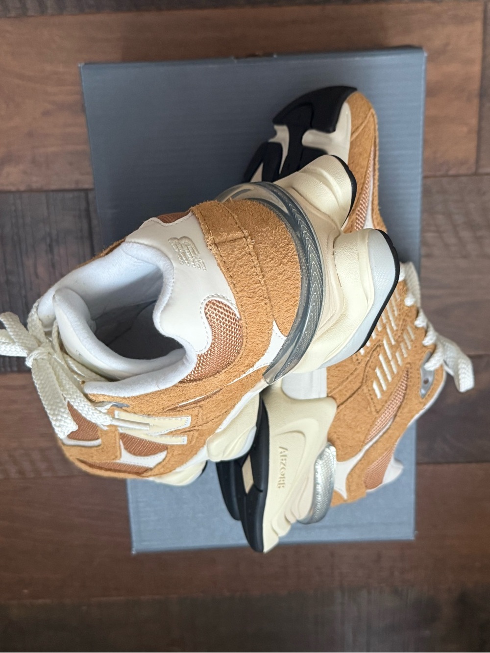 Women’s New Balance Tan & Cream Mesh Suede Sneakers - Picture 5 of 6